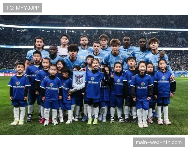 大连英博外援配置更新，斯坦丘阿奇姆彭搭档锋线